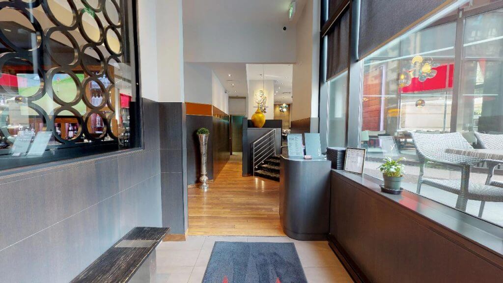 Madisons New York Grill Bar Interior